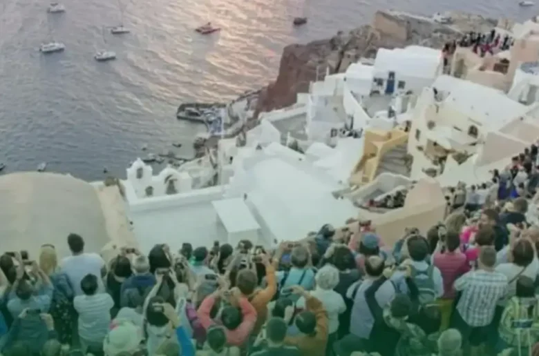 Σαντορίνη τουρισμός