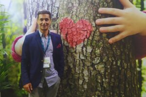Στέλιος Ταντούρης: ECO ARTivistFounder of "REGENESIS" Trash Art Project.