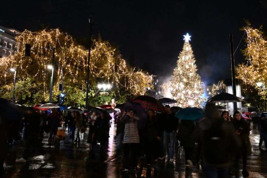 Χριστουγεννιάτικο δέντρο στο Σύνταγμα