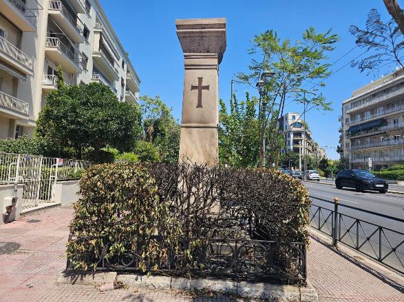 Στήλη Ίωνα Δραγούμη στη Βασιλίσσης Σοφίας - Αθήνα