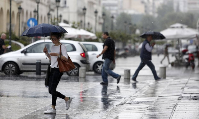 Βροχερός καιρός στην Αττική