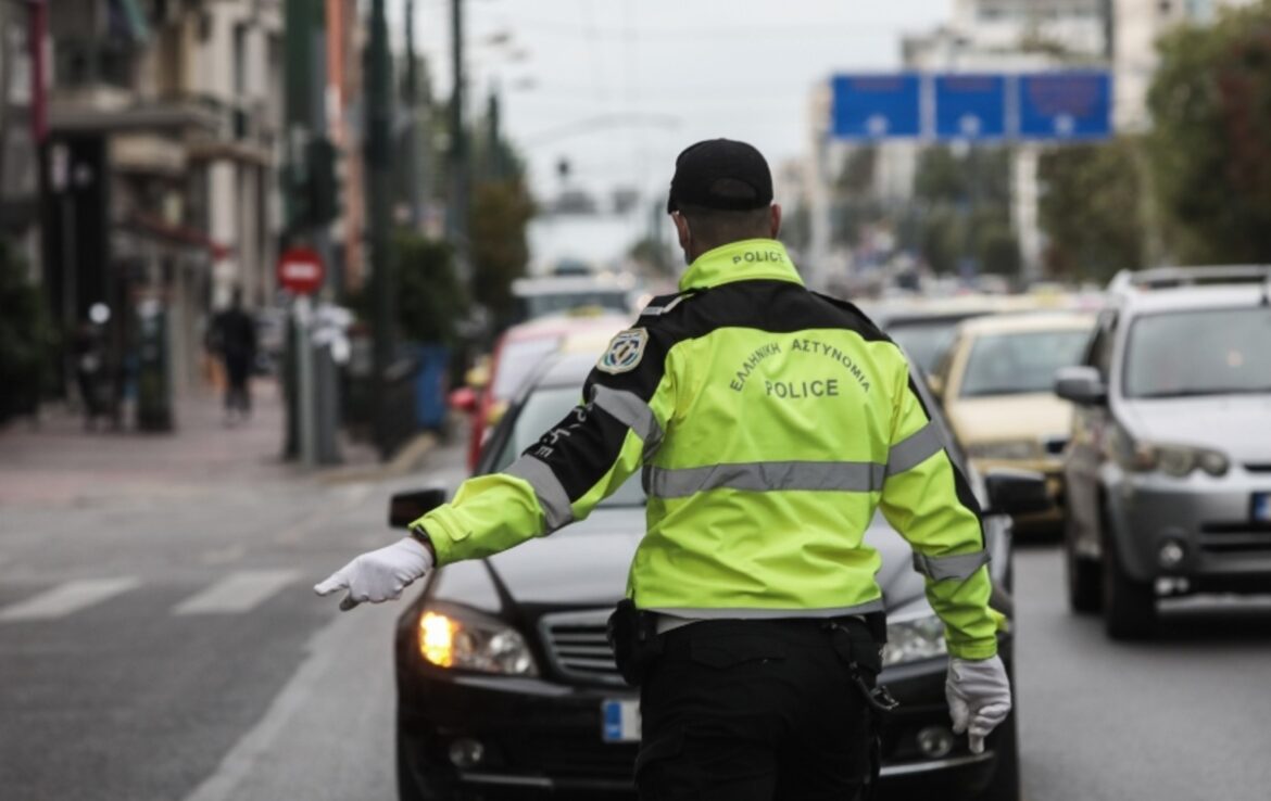 Κυκλοφοριακές ρυθμίσεις απο την τροχαία στο κέντρο της Αθήνας