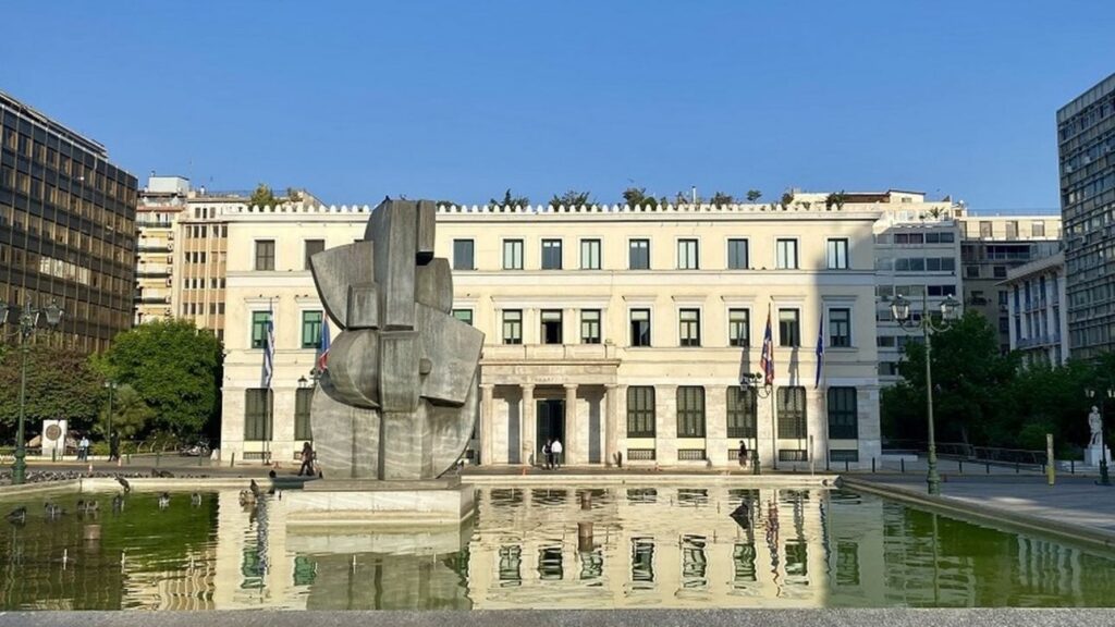 Η Πλατεία Κοτζιά στο ιστορικό κέντρο της Αθήνας