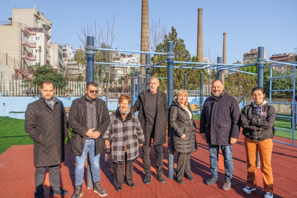 Στον χώρο βρέθηκαν εκπρόσωποι της δημοτικής αρχής και της Ε΄ Δημοτικής Κοινότητας, υπογραμμίζοντας τη σημασία της συγκεκριμένης παρέμβασης για την τοπική κοινωνία