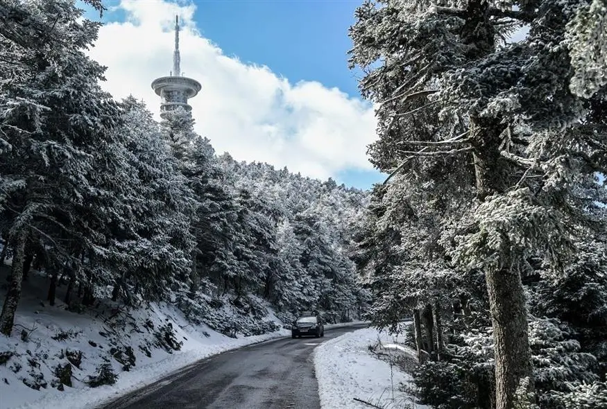 Αττική: Χιόνια στην Πάρνηθα