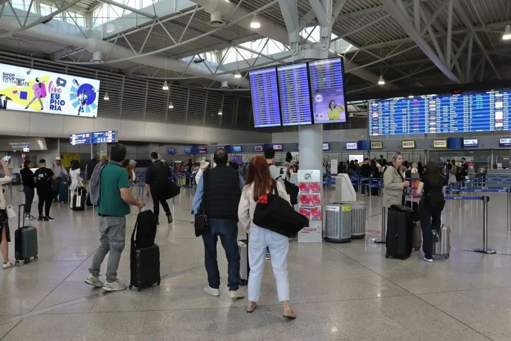 Το αεροδρόμιο «Ελευθέριος Βενιζέλος» αποτέλεσε βασική πύλη εισόδου τον Δεκέμβριο, καταγράφοντας αύξηση 34,9% στην αεροπορική ταξιδιωτική κίνηση.