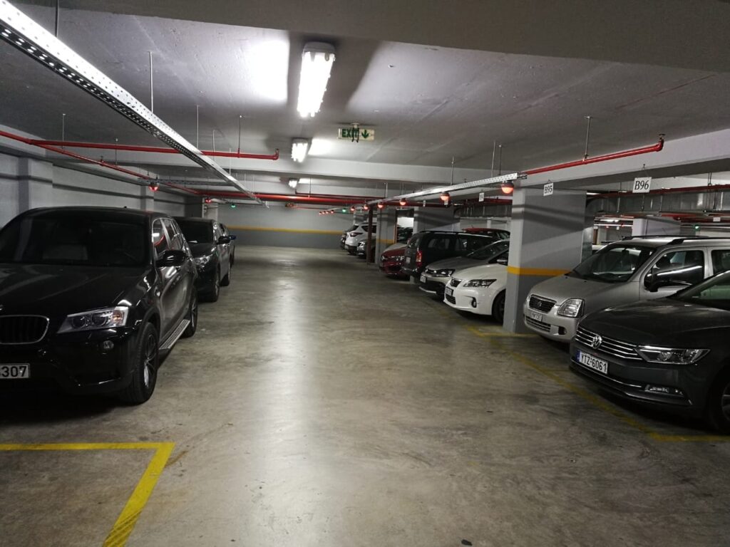 parking στην Αθήνα
