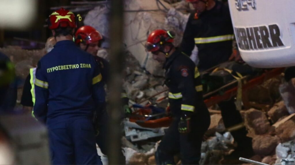 Αθήνα: κατάρρευση του κτιρίου στην Πλάκα